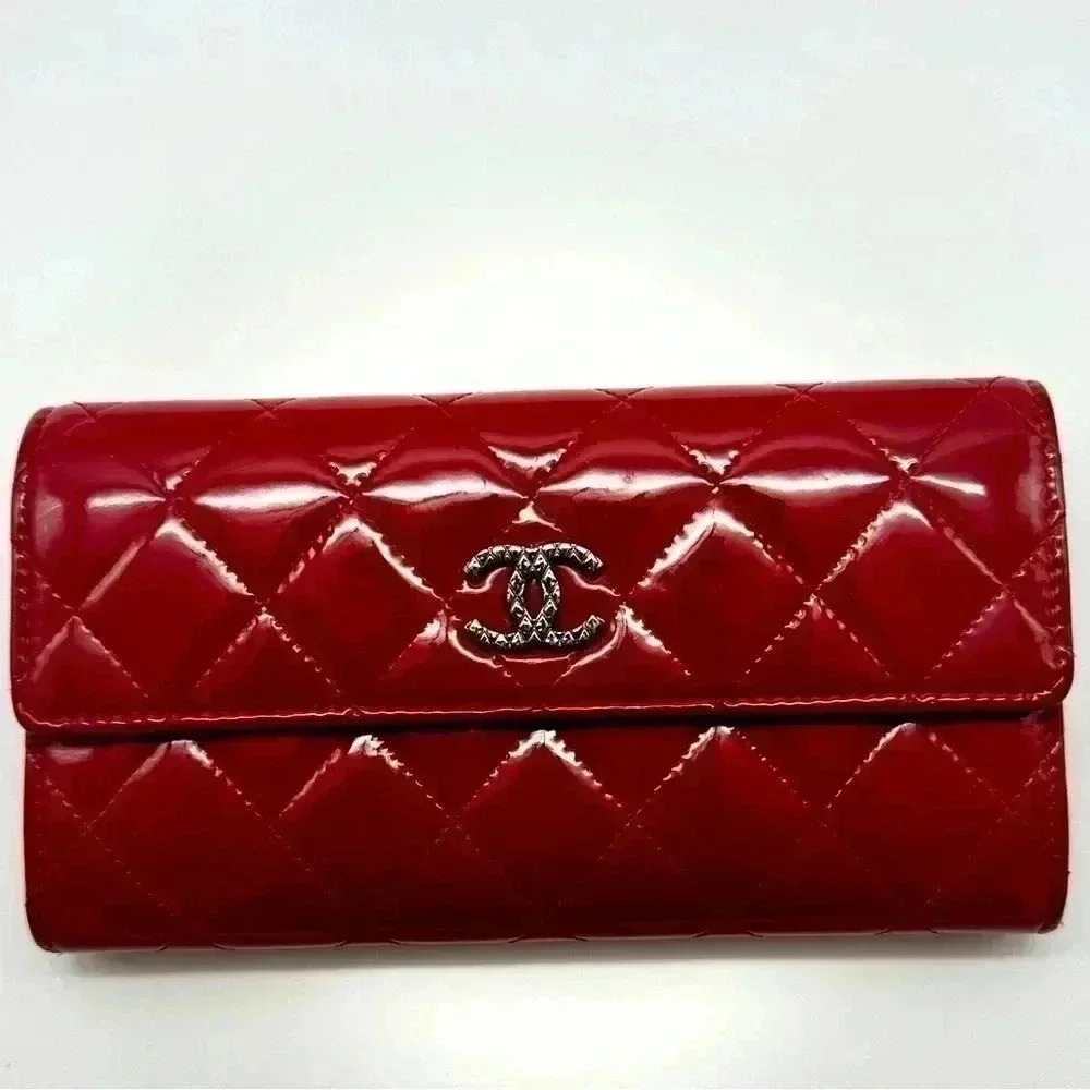 Authentic Chanel Patent Leather Wallet with FREE Gunmetal Chain and Wallet ins.